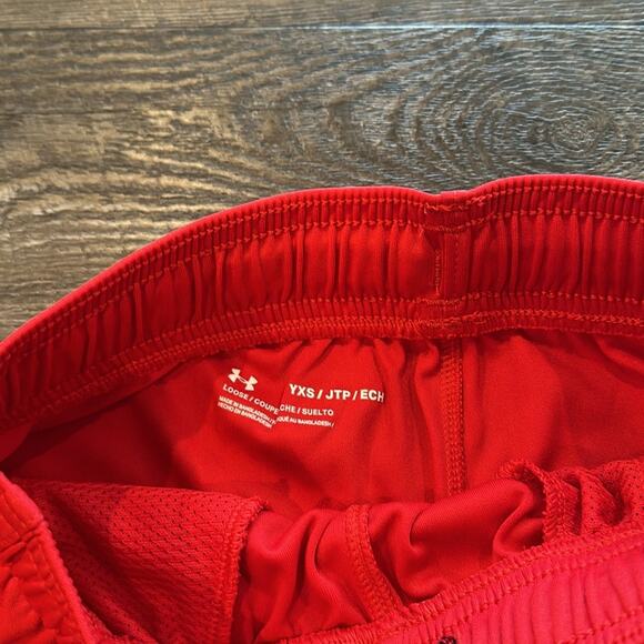 Under Armour Youth XS Red Athletic Shorts - Picture 4 of 7